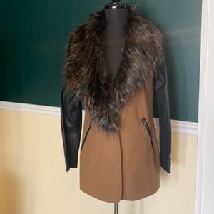 UK2LA  Peacoat w/ removable faux fur collar
